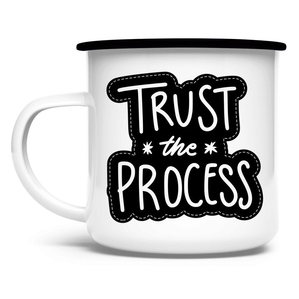 Emaille Tasse "Trust the precess" - Grafikmagie