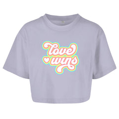 Damen Oversize Crop Top "Love Wins" - Grafikmagie