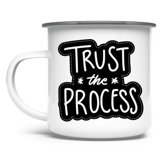 Emaille Tasse "Trust the precess" - Grafikmagie